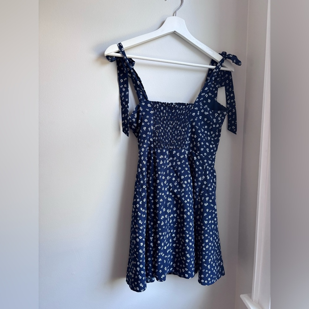 Oak & Fort blue floral dress
